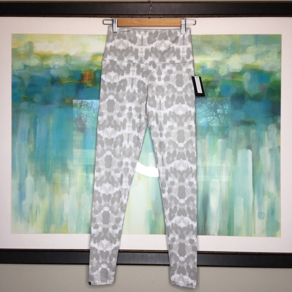 Onzie High Rise Legging in Nocturnal Leopard